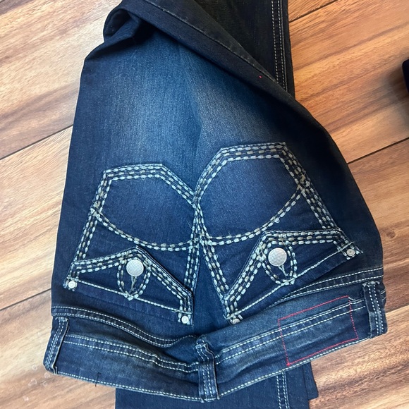 Jeans - Picture 7 of 16